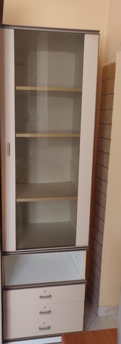Mobile credenza con vetrina