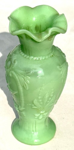 Petit vase ancien opaline - -,