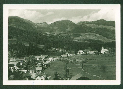 Chienes paese in val - chienes,