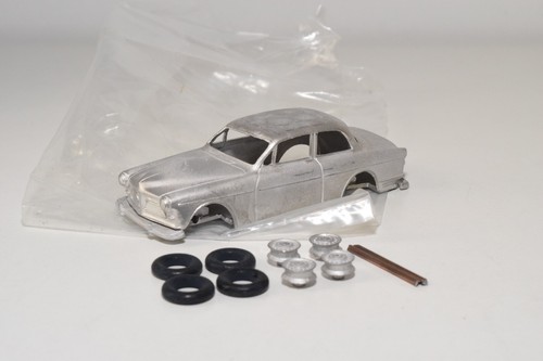 A75 job model kit volvo - 1:43,
