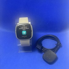 Fitbit Sense 2 argento con fascia grigio chiaro (taglia small)