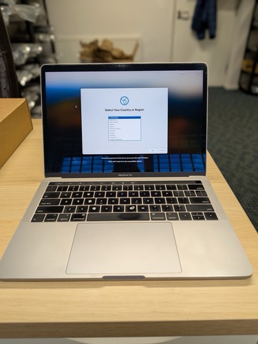 Macbook pro pollici - pollici, 2019