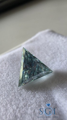 Moissanite taglio triangolo