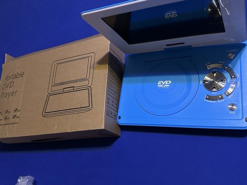 Portable dvd usb player - dvd/sd/usb/fm,
