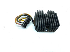 REGOLATORE DI TENSIONE