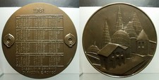 MEDAGLIA CALENDARIO CASSA DI RISPARMIO DI PADOVA E ROVIGO 1981 IN BRONZOV