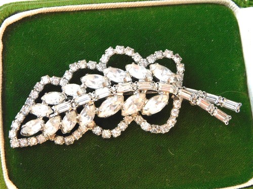 Spilla vintage con - spilla, foglia