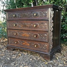 CASSETTONE FRIULANO NOCE MASSICCIO SCOLPITO INIZI 700 FRIULI CANTERANO COMO' 