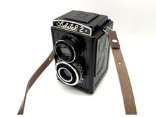 Lomo Lubitel 2 TLR con