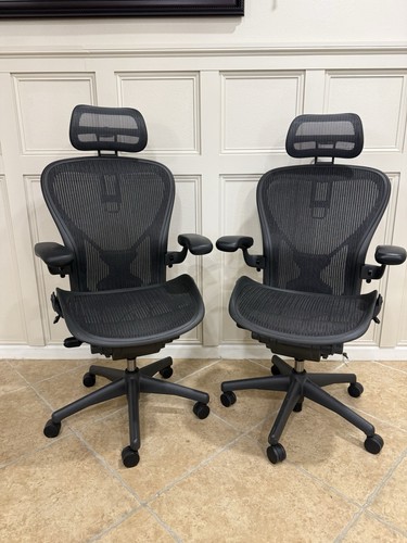 Herman miller aeron - miller, size