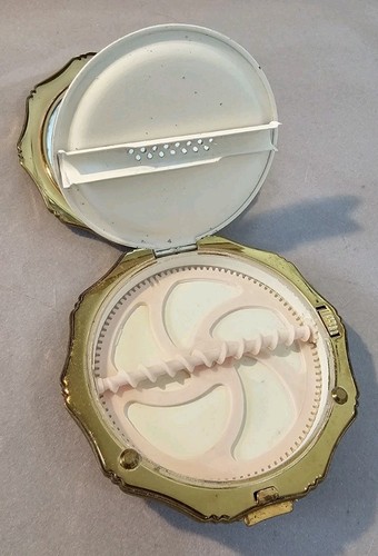 Polvere meccanica compatta - ​polvere,