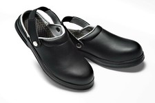 ZOCCOLO CON PUNTALE NERO