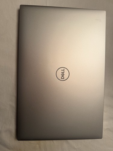 Dell xps 9700 - 17, uhd+