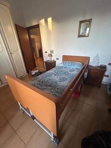 Letto elettrico per - , disabili