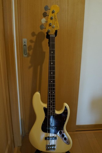 Fender japan jazz bass safe - japan,