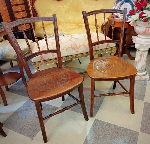 Coppia sedie intagliate - coppia, di