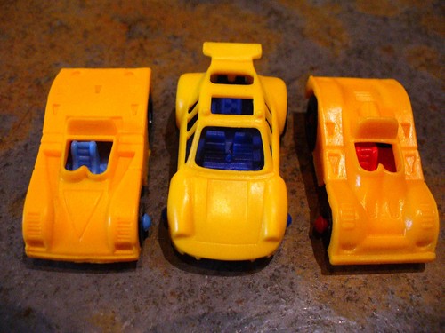 Auto sportiva gialla - , 82