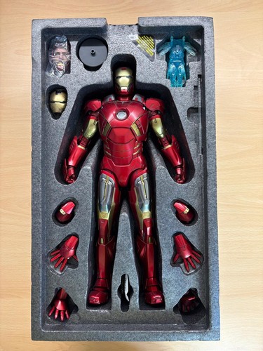 Hot toys marvel the - toys, avengers