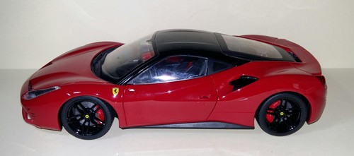 Burago ferrari 488 - 1/18,