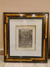 Quadro con paesaggio di città in argento con cornice noce scuro e rovere