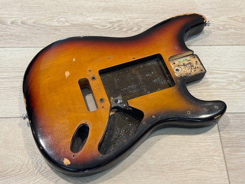 Relic american fender - relic, strat