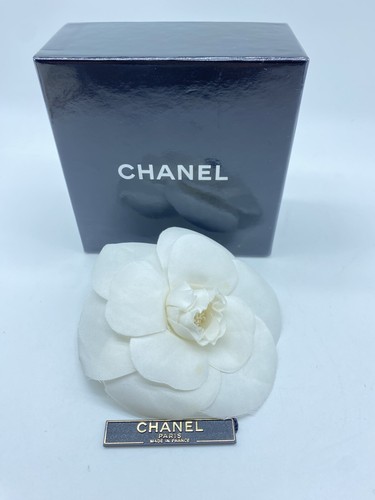 Chanel spilla brooch forma - chanel, brooch,