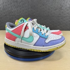 Nike Dunks Low SE Easter Candy