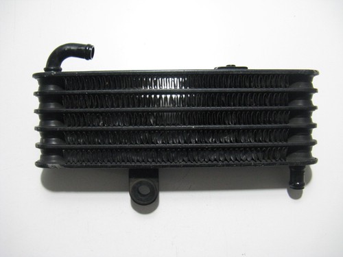 Radiatore olio sinistro