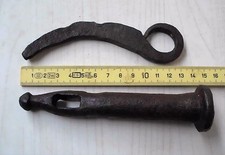 ANTICO ATTREZZO RURALE FERRO BATTUTO ASSE CHIODO ARTIGIANALE CARRETTO SICILIANO