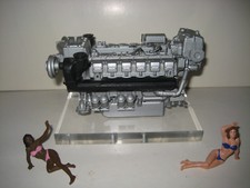 MTU 12 CILINDRI 12 V 396 TB 93 MOTORE DIESEL MARINO #212 NZG 1:15 
