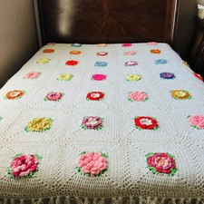 Coperta all'uncinetto quadrata