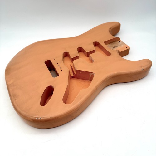 Mjt stratocaster corpo - mjt, ontano