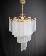 Lampadario vintage Art Decò in vetro al latte di Murano: illuminazione retrò anni 80
