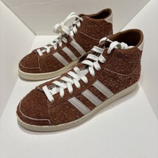 Adidas Jabbar Hi in camoscio