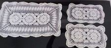 Set Tris Centrino Uncinetto Como' Comodino Vintage Fatto A Mano