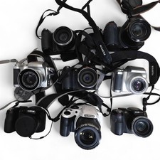 Lotto lavoro 8 fotocamere digitali bridge Fujifilm - FinePix S8200, S2800HD, S2950 ecc.