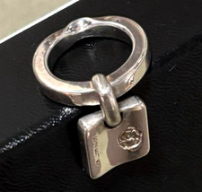 CHANEL Anello Charm Tono Argento Marchio Cocco n.5 Fiore di Camelia US5,25 EU50