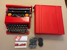 Macchina da scrivere Olivetti Valentine