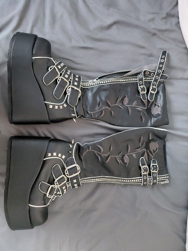 Demonia cult boots wm - sz, 7