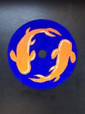 dipinto moderno cd, vari colori, fatto artigianalmente con pittura. Unico.