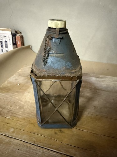 Lanterna ferroviaria antica