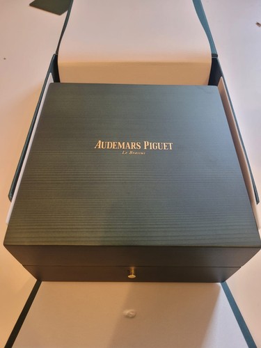 Audemars piguet box - piguet,