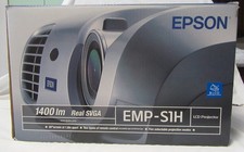 Videoproiettore multimediale Epson EMP-S1H con accessori originali e valigetta