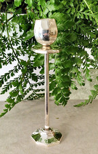 Portacandela realizzato interamente in Argento 800, nuovo, candeliere n 15