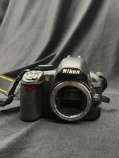 Nikon D3100 DSLR/ 14,2 MP/solo