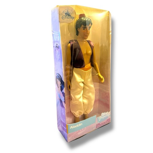 Disney store classic - store, doll