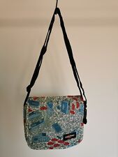 Tracolla Eastpak piccola  25cm per 20cm in ottimo stato 