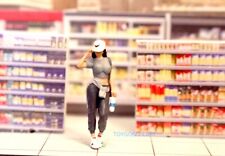 miniatura 1/64 statuina di una ragazza carina sportiva cool e splendida in magazzino