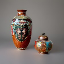 Antico vaso con coperchio e balaustra cloisonné altamente decorativo AF
