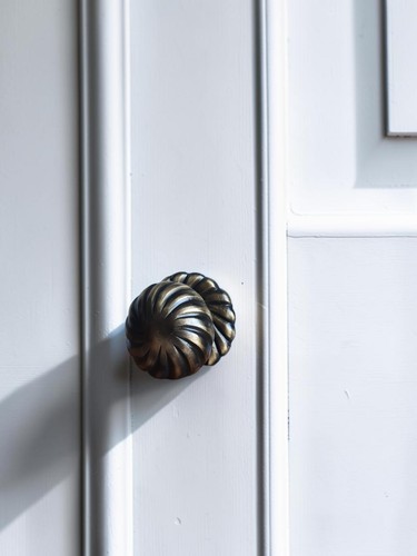 Pomello per porta anteriore - , in